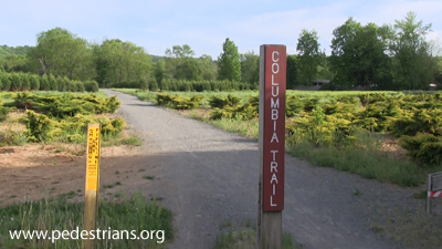 photo - gravel Columbia Trail.